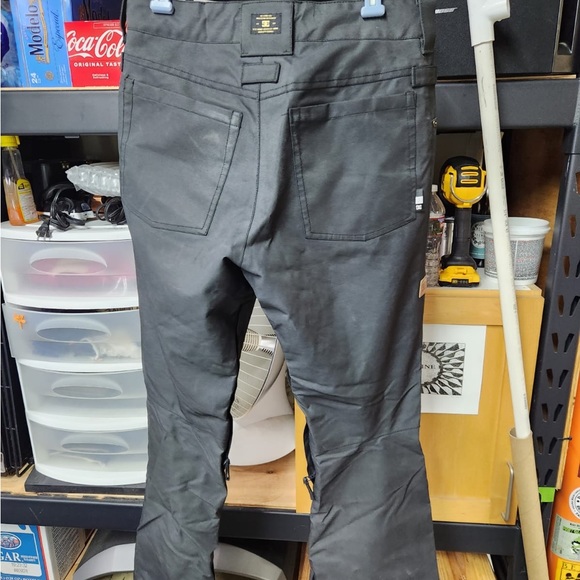 DC Snowboard Pants - Picture 4 of 4